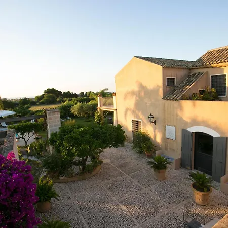 Baglio Sant'andrea Alojamento de Acomodação e Pequeno-almoço 4*