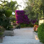 לינה וארוחת בוקר Baglio Sant'andrea ולדריצ'ה