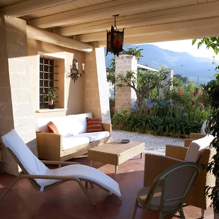 Baglio Sant'andrea Bed & Breakfast 4*